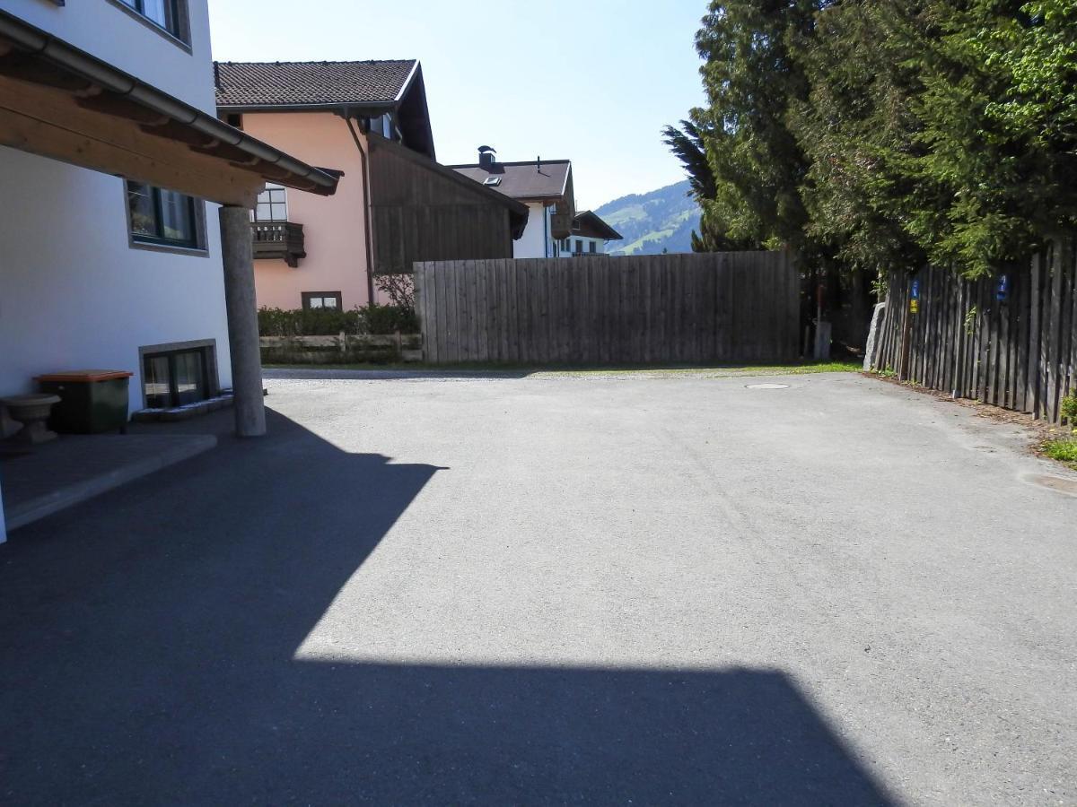 Ferienwohnung Julia Brixen im Thale Exterior foto